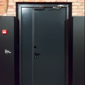 Полуторная дверь с внутренней отделкой МДФ