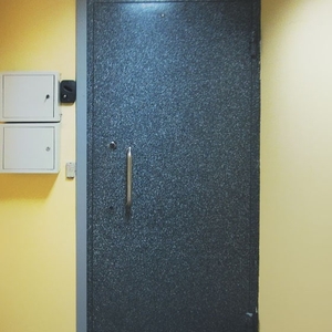Фото двери для стрелкового клуба