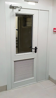 Дверь с вентиляцией и окном, вид изнутри