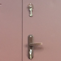 Фото фурнитуры технической двери