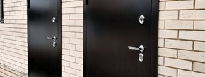 Поставка партии металлических дверей для частного мини-отеля