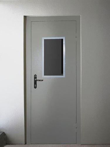 Однопольная дверь с прямоугольным стеклопакетом