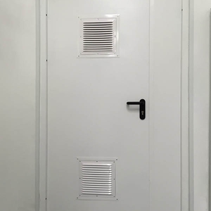 Полуторная дверь с двумя стыковочными узлами