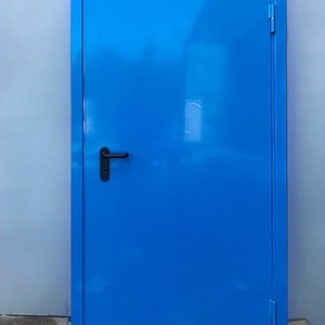 Синяя противопожарная дверь