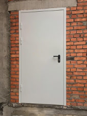 Фото наружной стороны двери