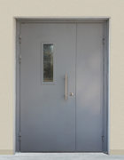 Полуторная дверь со стеклом